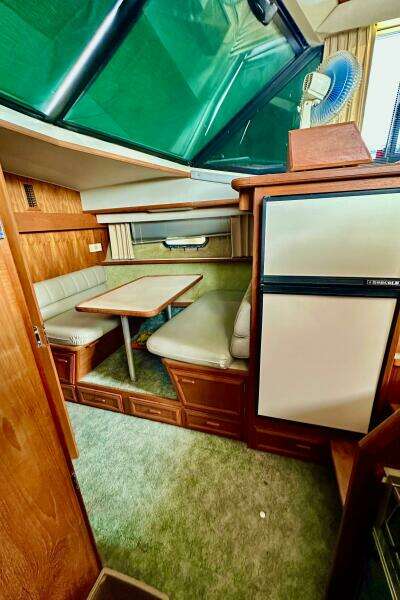 38ft Carver Yacht For Sale