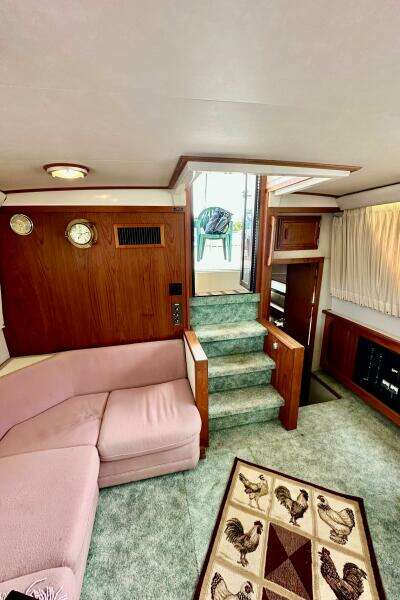 38ft Carver Yacht For Sale