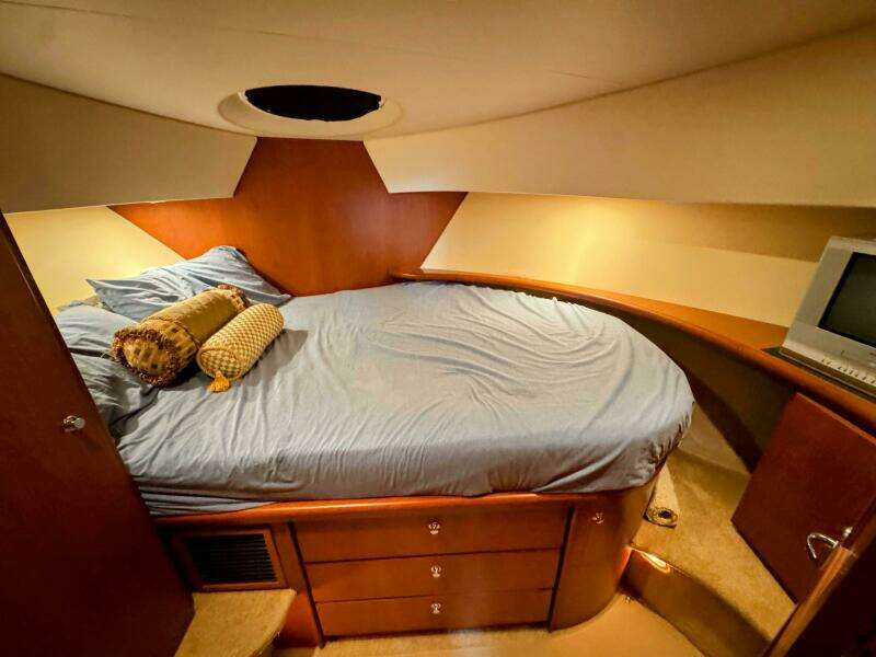 35ft Silverton Yacht For Sale