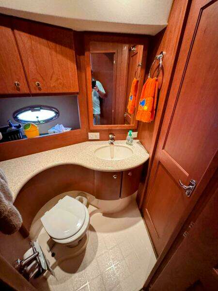 35ft Silverton Yacht For Sale
