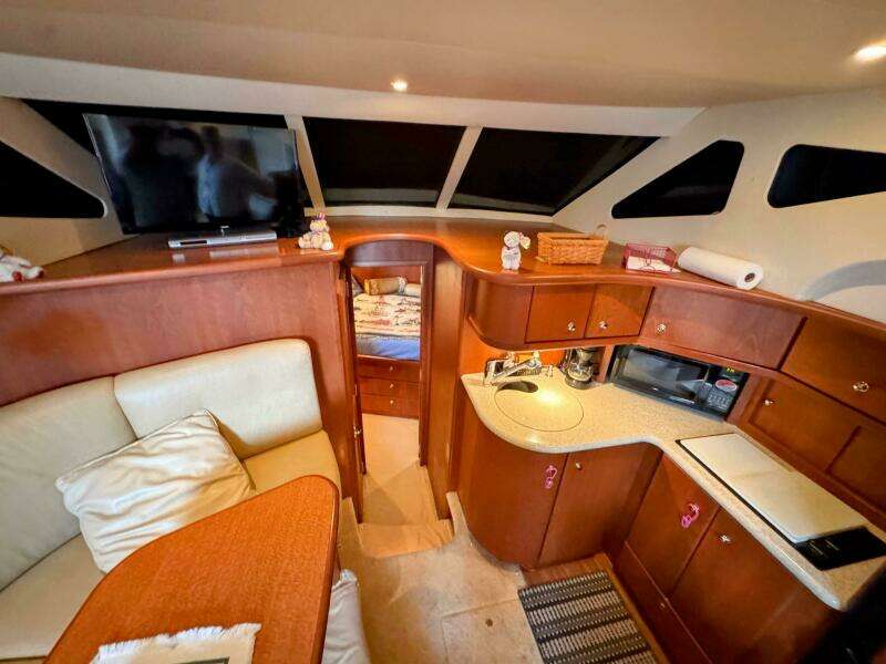 35ft Silverton Yacht For Sale
