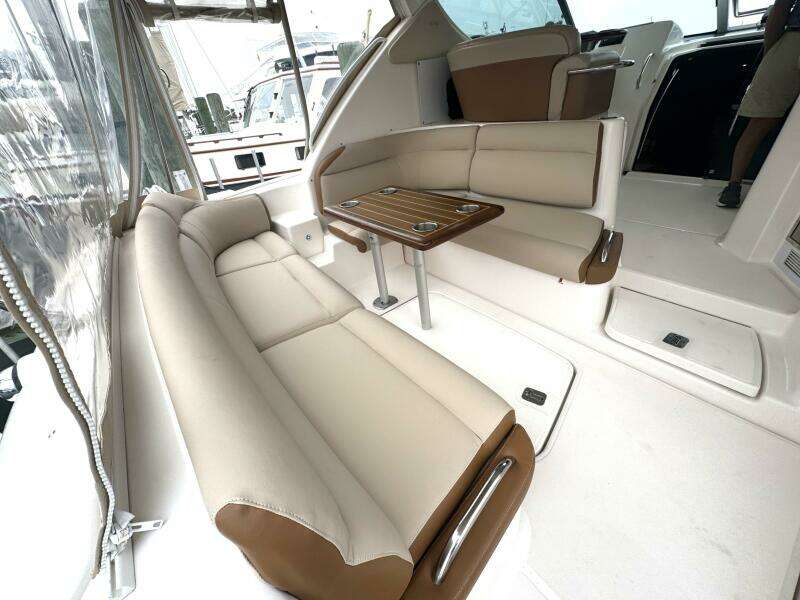 Great Escape 39ft Tiara Yachts Yacht For Sale