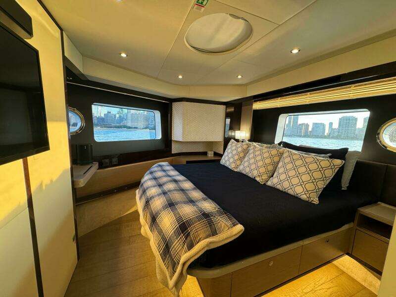48ft Absolute Yacht For Sale