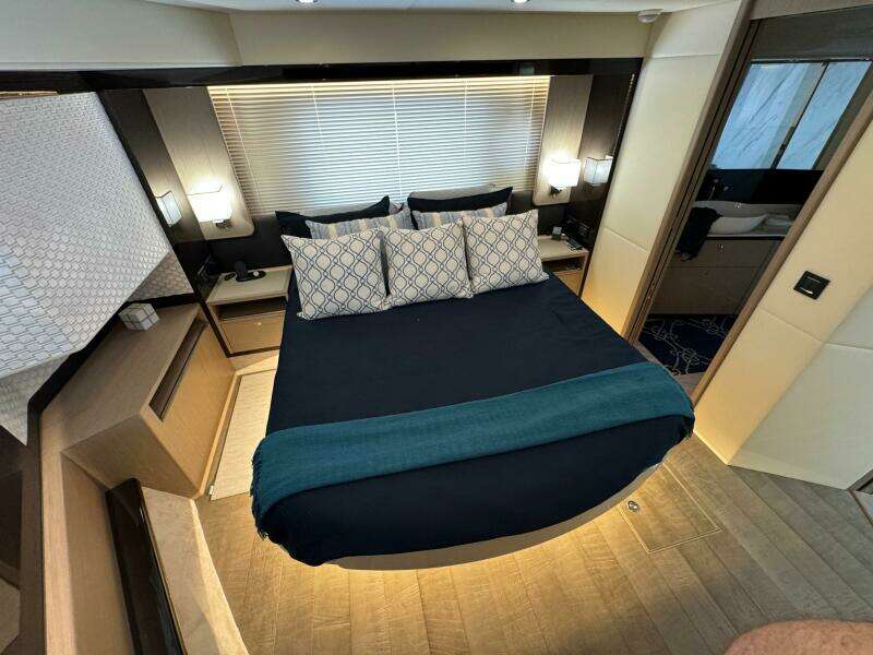 48ft Absolute Yacht For Sale