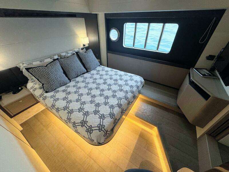 48ft Absolute Yacht For Sale