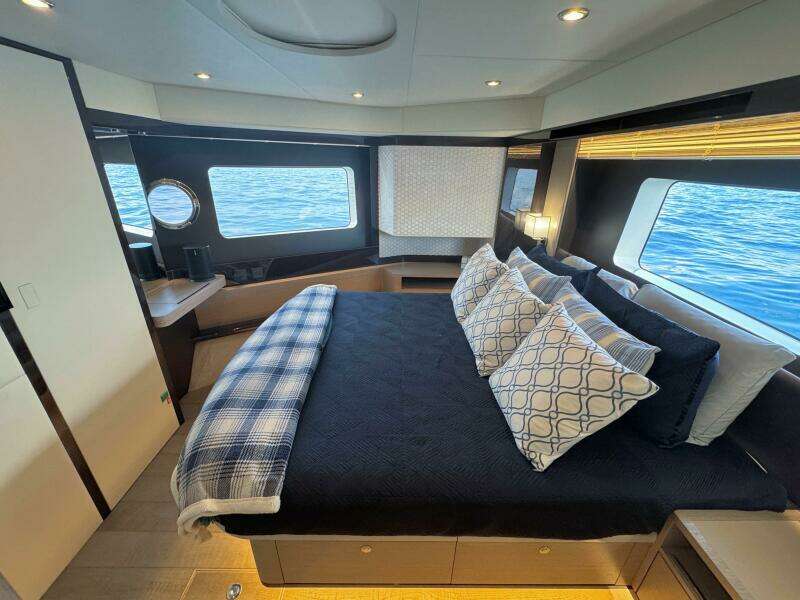 48ft Absolute Yacht For Sale