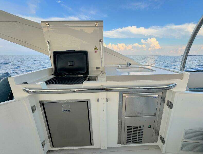 48ft Absolute Yacht For Sale