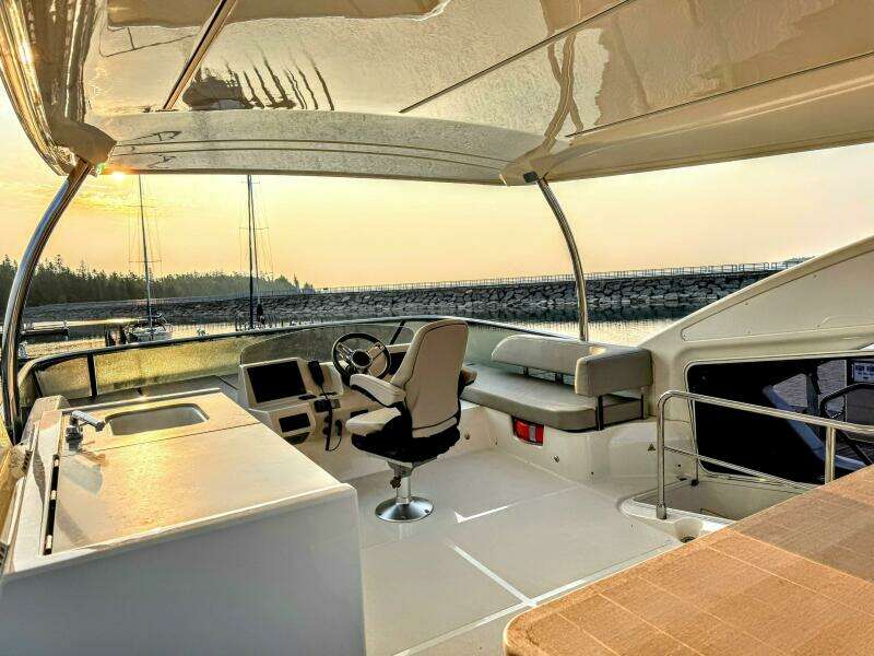 48ft Absolute Yacht For Sale