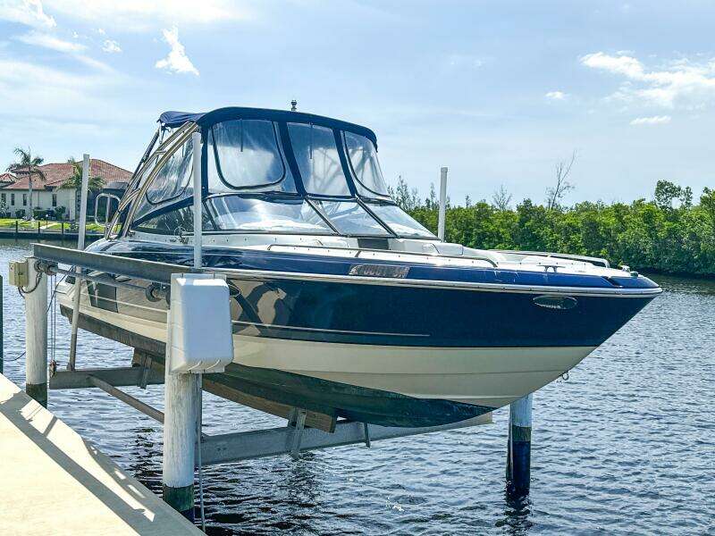 Caboose 27ft Formula Yacht For Sale