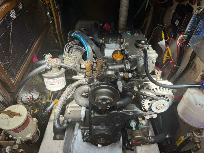 Mast Transit 42ft Hinckley Yacht For Sale