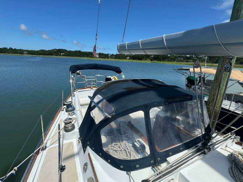Mast Transit 42ft Hinckley Yacht For Sale