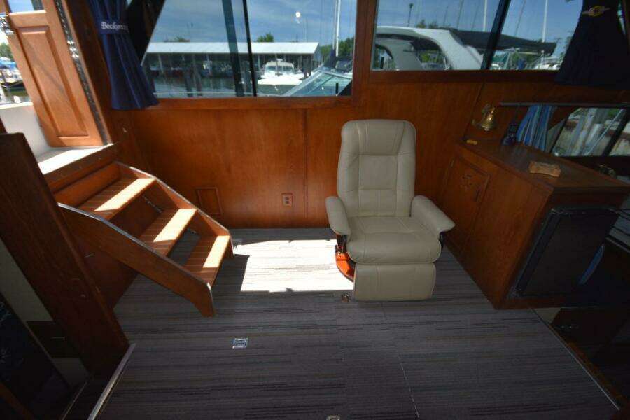 Beckoning 39ft Marinette Yacht For Sale