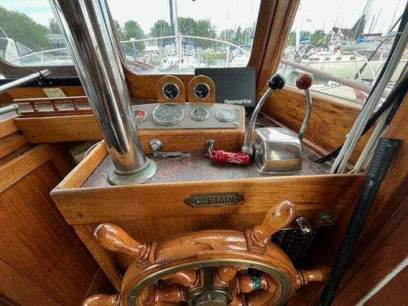 34ft Marine Trader Yacht For Sale