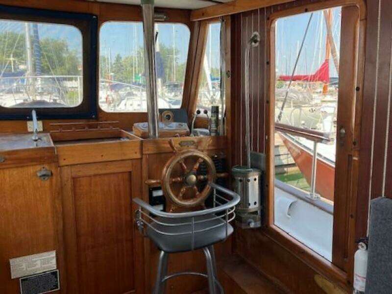 34ft Marine Trader Yacht For Sale
