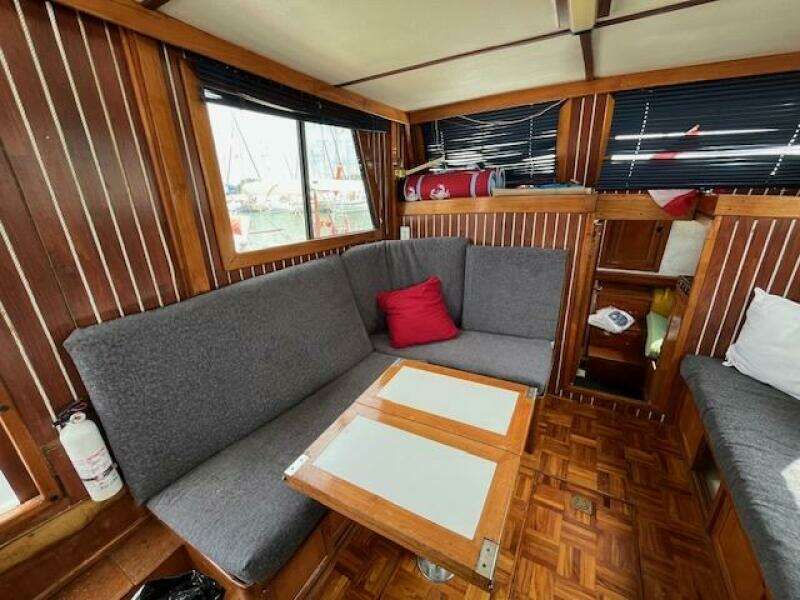 34ft Marine Trader Yacht For Sale