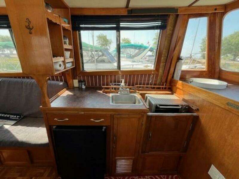 34ft Marine Trader Yacht For Sale