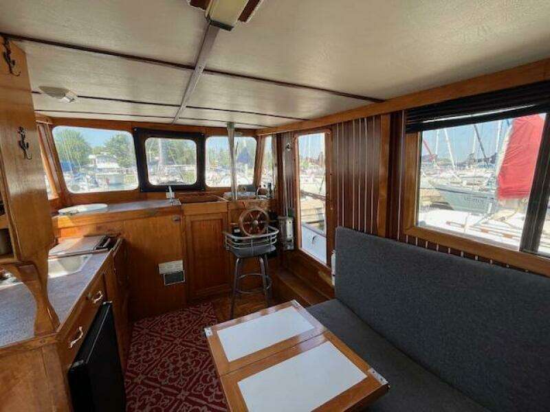 34ft Marine Trader Yacht For Sale