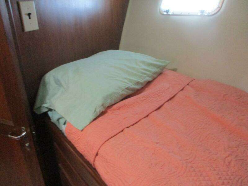 43ft Hatteras Yacht For Sale