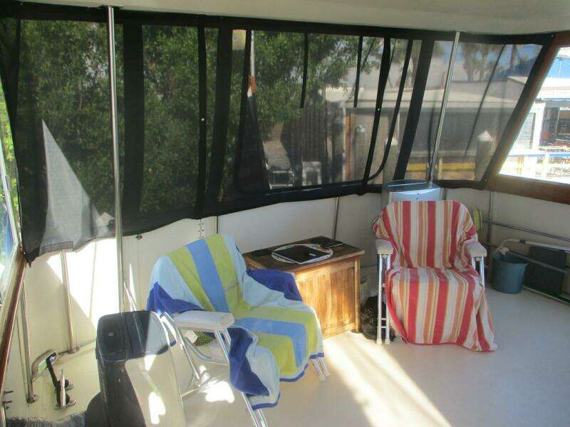 43ft Hatteras Yacht For Sale