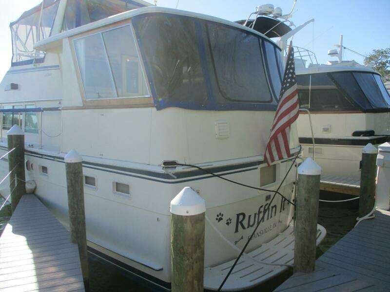 43ft Hatteras Yacht For Sale
