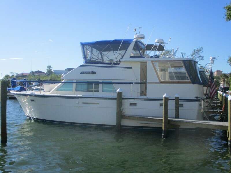 43ft Hatteras Yacht For Sale