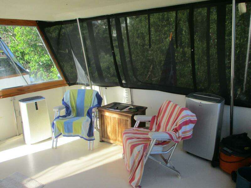 43ft Hatteras Yacht For Sale