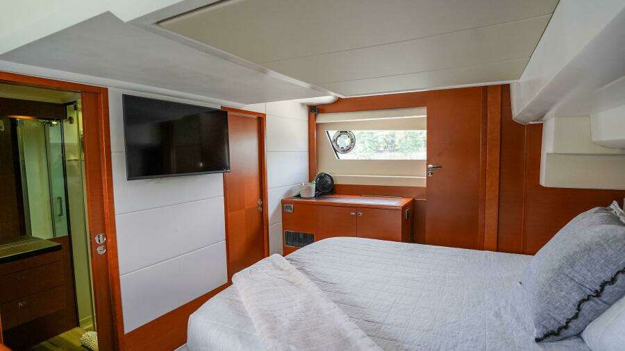 Elysian 55ft Prestige Yacht For Sale