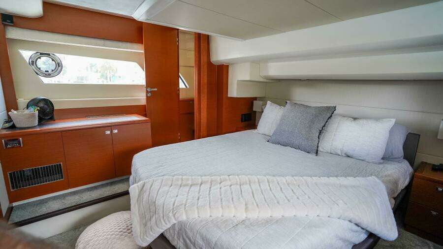 Elysian 55ft Prestige Yacht For Sale