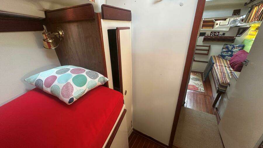 Lua 36ft Pearson Yacht For Sale