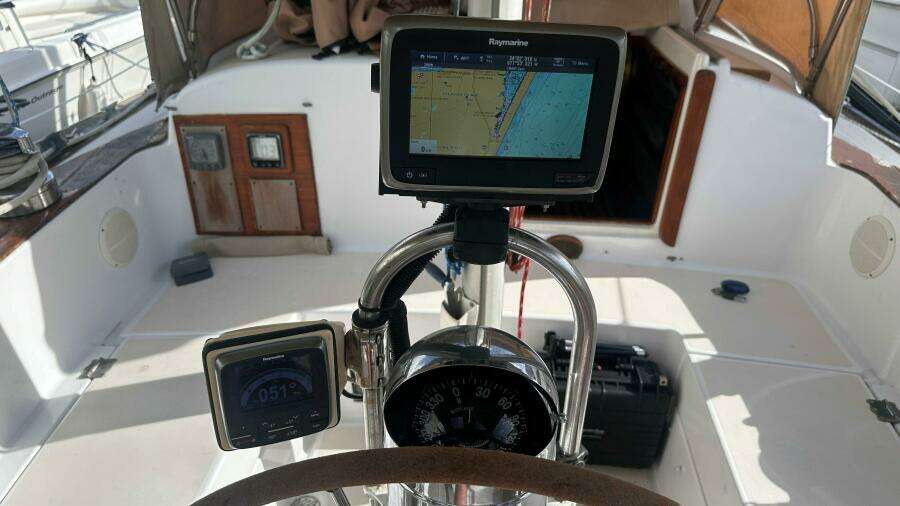 Lua 36ft Pearson Yacht For Sale
