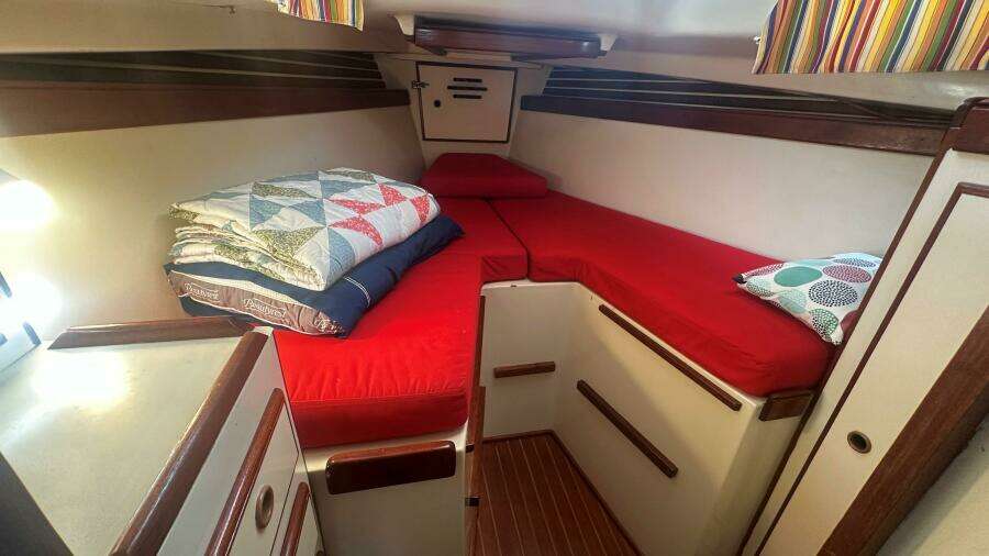 Lua 36ft Pearson Yacht For Sale