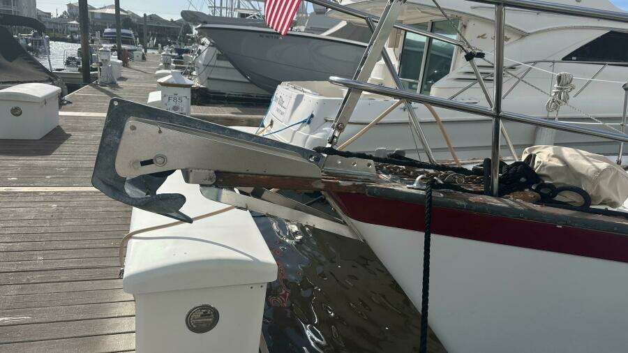 Lua 36ft Pearson Yacht For Sale