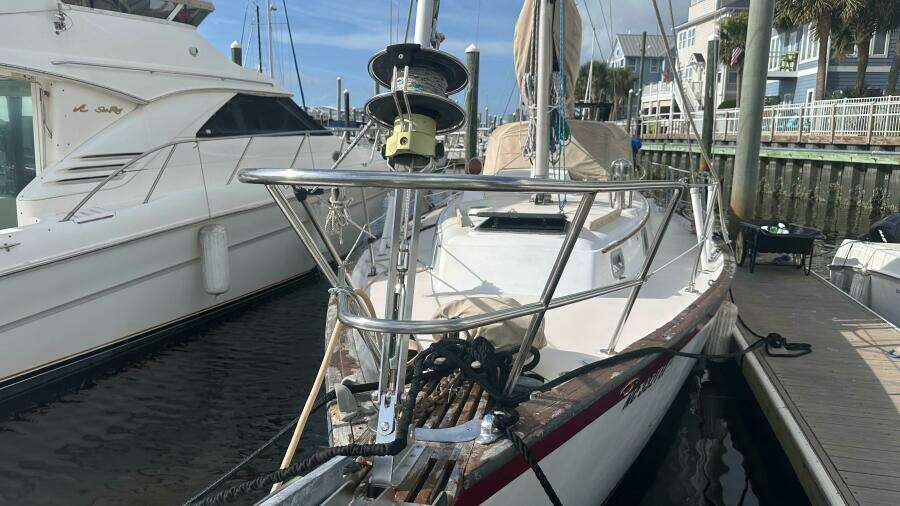 Lua 36ft Pearson Yacht For Sale