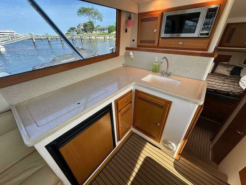 Lola 35ft Cabo Yacht For Sale