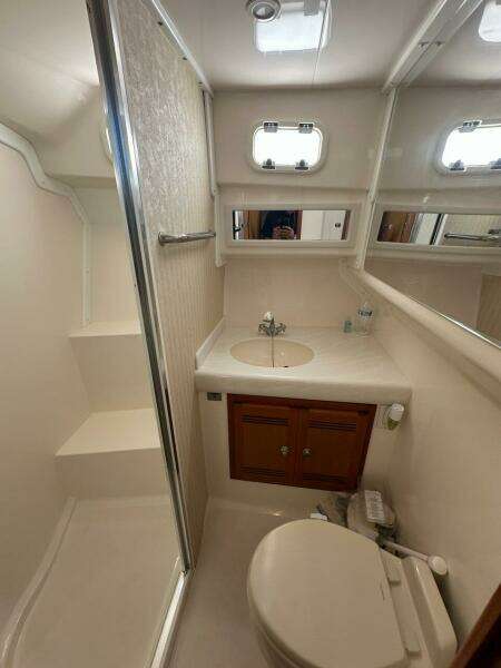 Lola 35ft Cabo Yacht For Sale