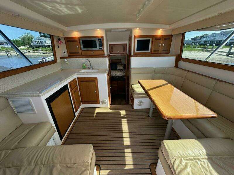 Lola 35ft Cabo Yacht For Sale