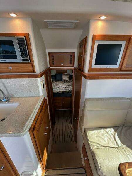 Lola 35ft Cabo Yacht For Sale