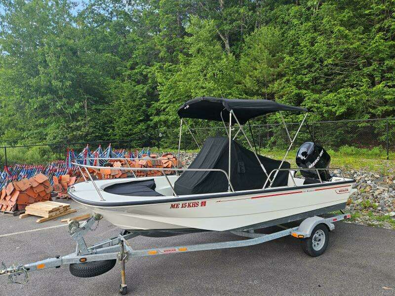 17ft Boston Whaler Yacht For Sale