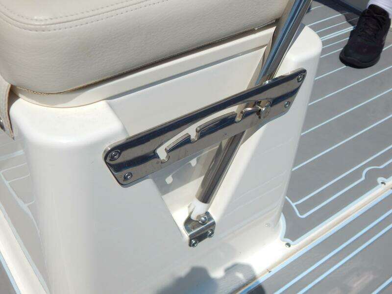 Czech Mate 19ft Boston Whaler Yacht For Sale