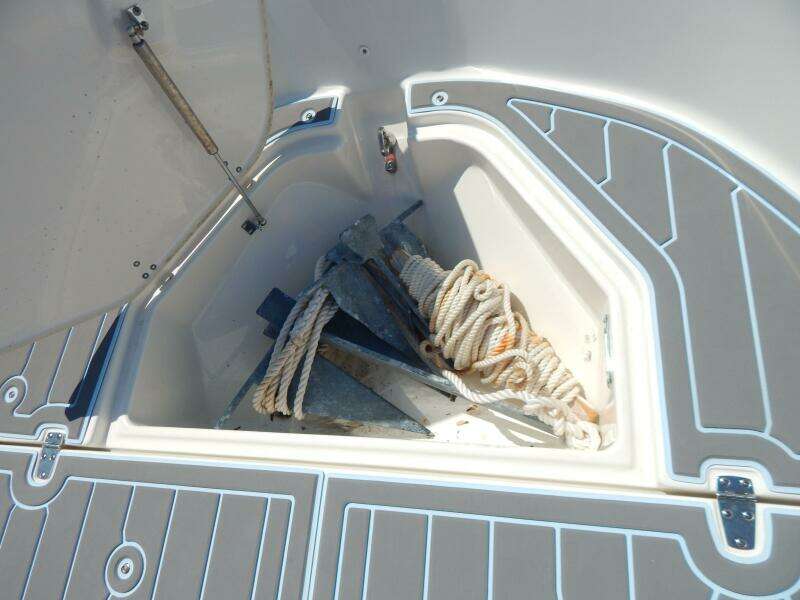 Czech Mate 19ft Boston Whaler Yacht For Sale