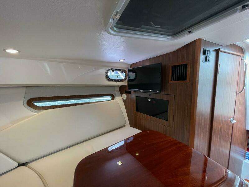 Pursuit 32 False Echoes- Cabin Aft