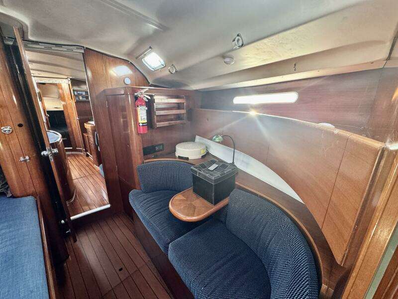 45ft Beneteau Yacht For Sale
