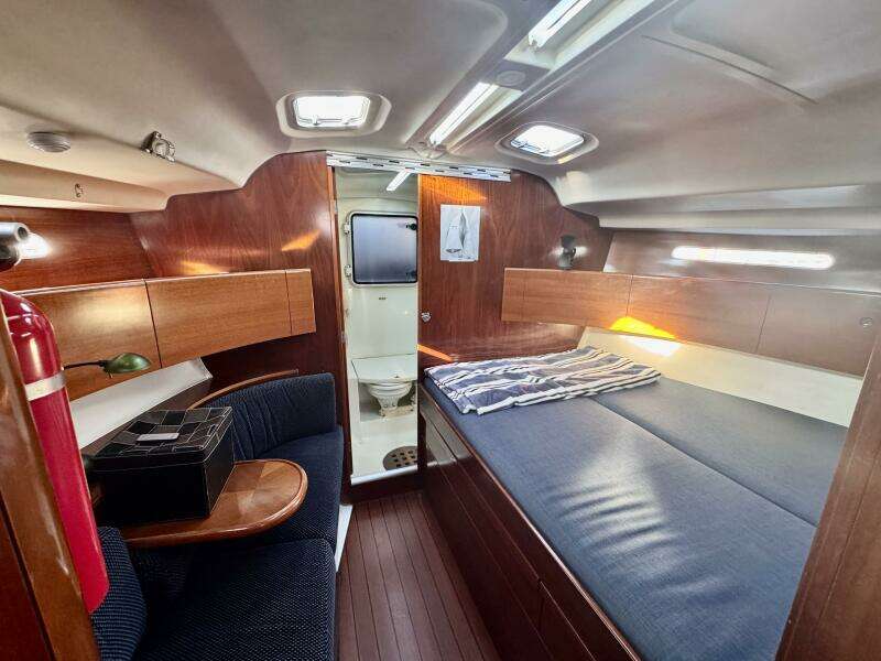 45ft Beneteau Yacht For Sale