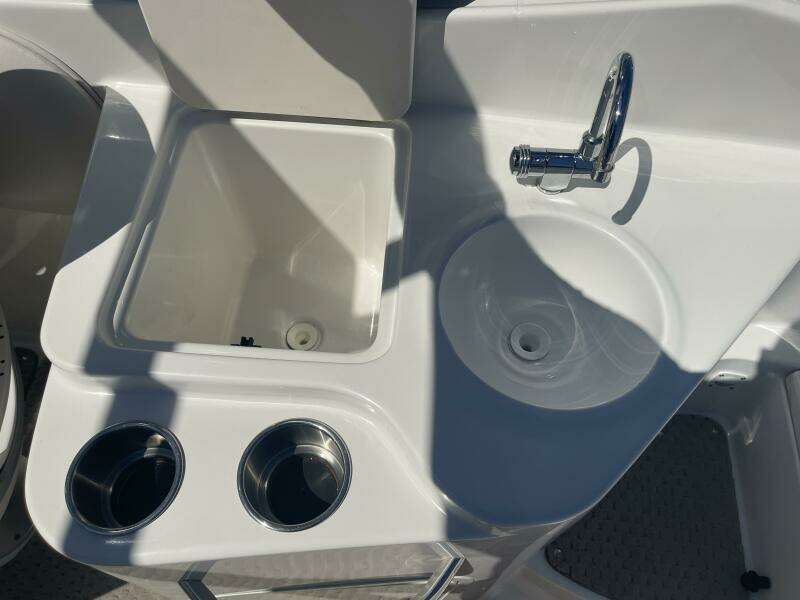 24ft Ebbtide Yacht For Sale