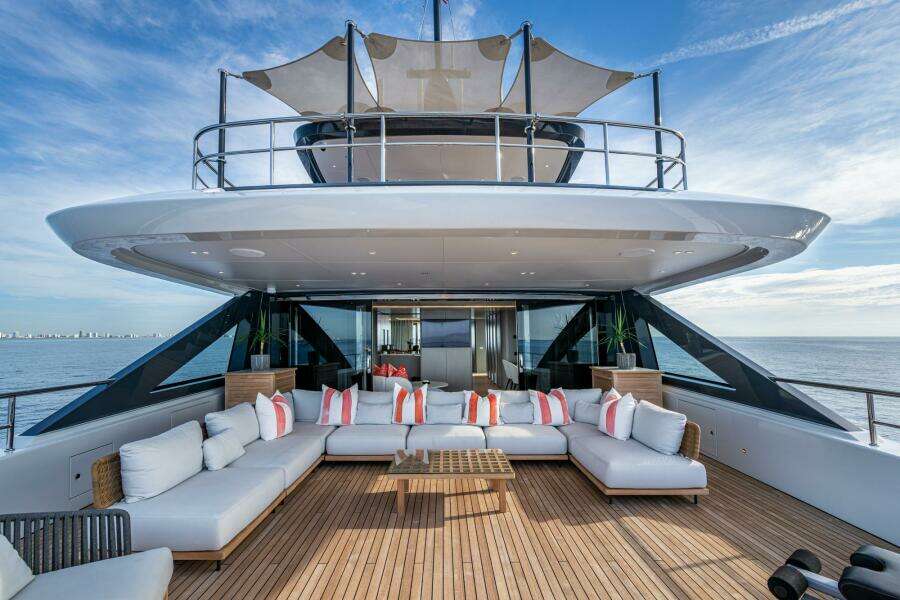 KING S LAIR 112ft Benetti Yacht For Sale