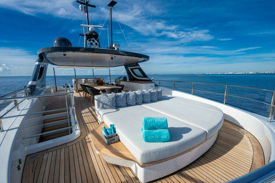 KING S LAIR 112ft Benetti Yacht For Sale