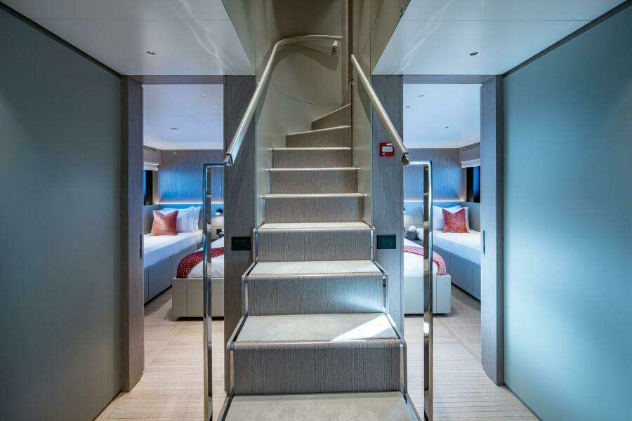 KING S LAIR 112ft Benetti Yacht For Sale