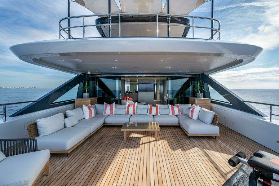 KING S LAIR 112ft Benetti Yacht For Sale