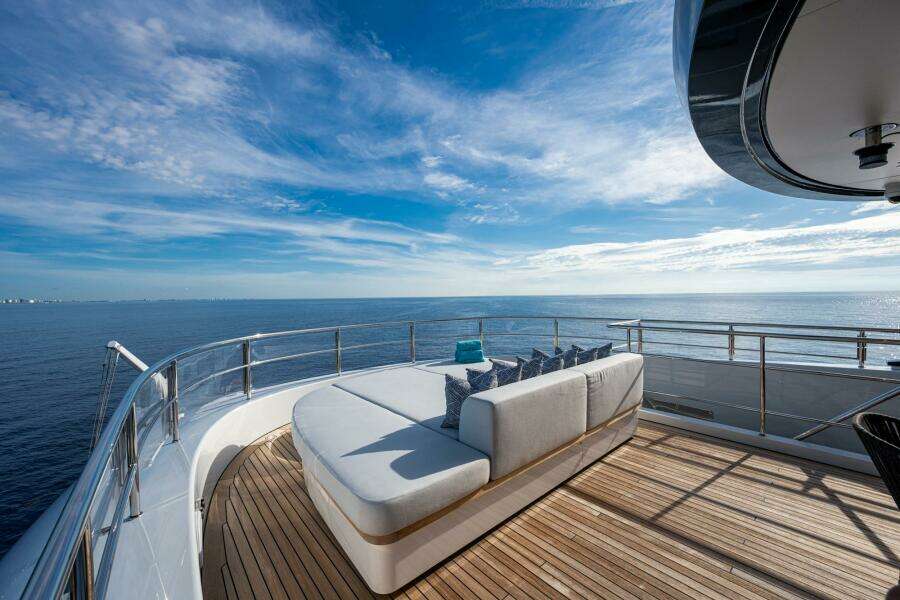 KING S LAIR 112ft Benetti Yacht For Sale