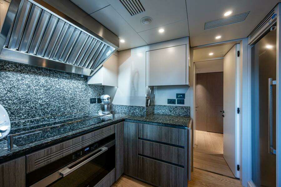 KING S LAIR 112ft Benetti Yacht For Sale
